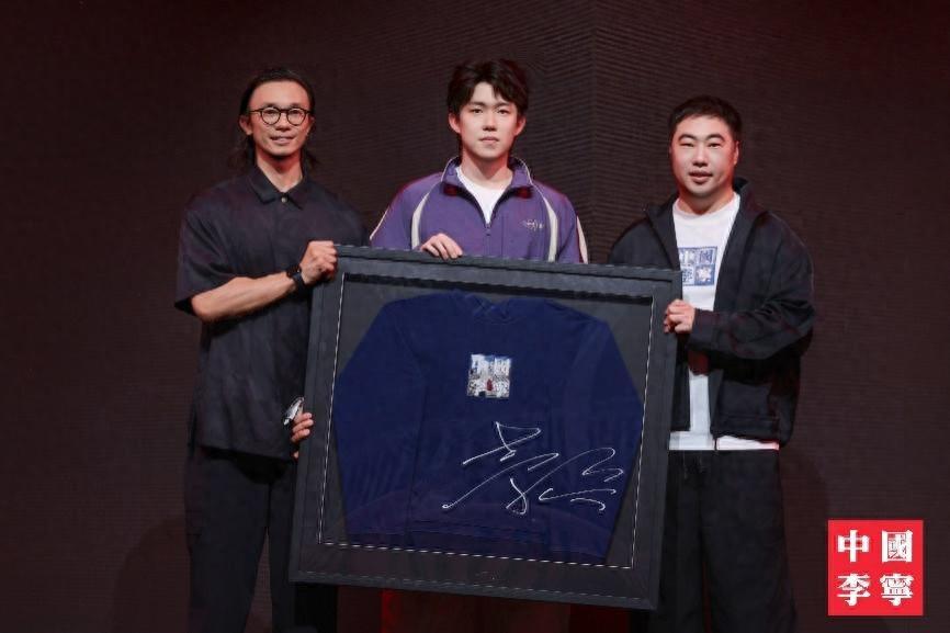 中国李宁「方印启新章」，携手王楚钦突破时尚运动新象限